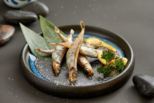 鹽烤多春魚