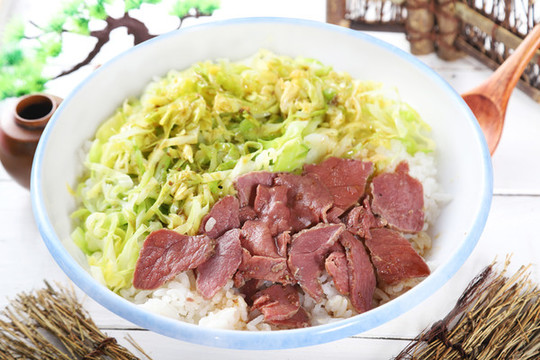 牛肉蓋飯