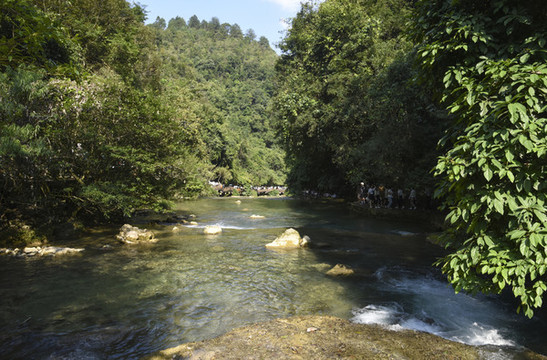 山澗溪流