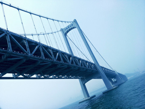 霧中的星海灣大橋