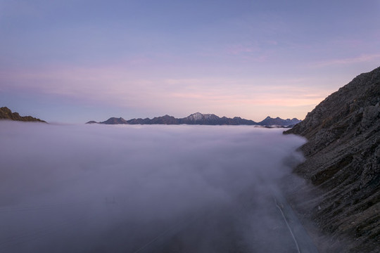 航拍巴朗山高山云海晚霞風(fēng)光