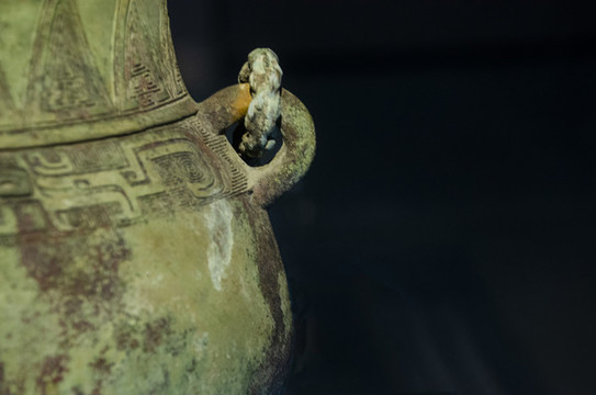 鸮卣局部細(xì)節(jié)特寫大圖
