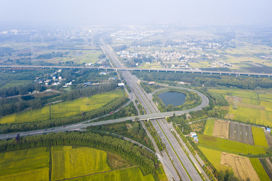 航拍高速公路