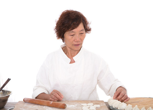 中國(guó)婦女在包餃子