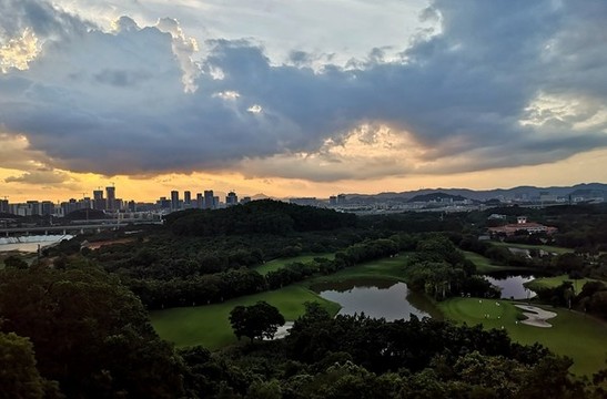 光明高爾夫球場傍晚
