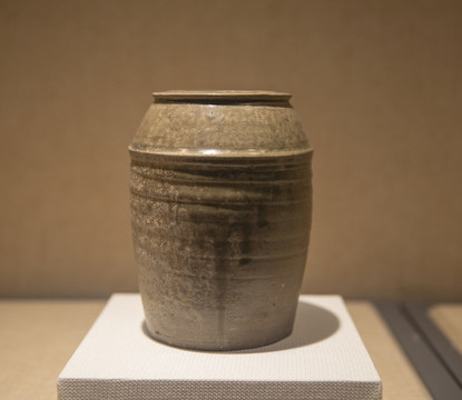 東漢原始瓷水井
