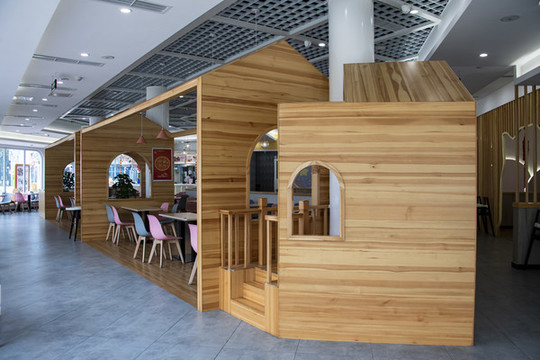 餐廳餐桌