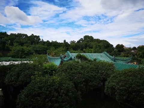 藍(lán)天白云