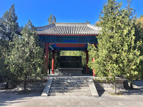 古北口抗戰(zhàn)紀(jì)念碑