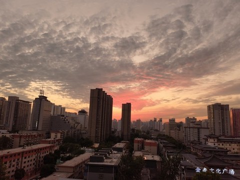 夕陽下的城市