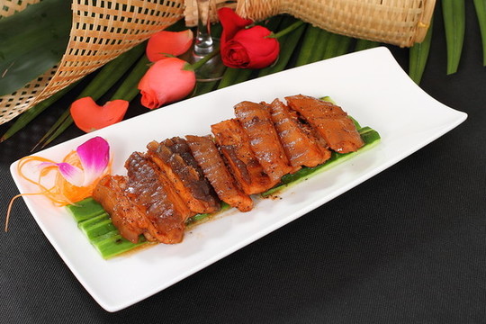 黑椒鱷魚肉