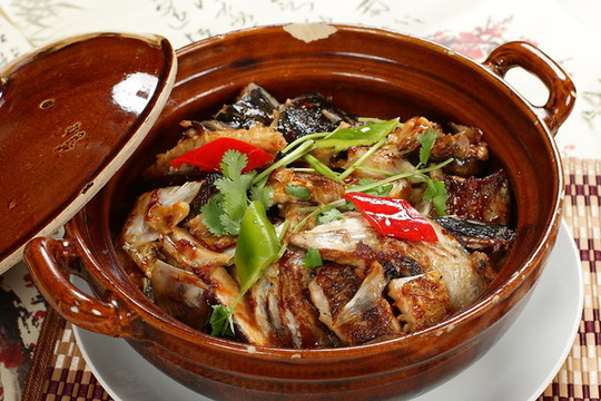 砂鍋煎焗魚(yú)頭