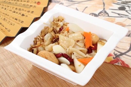 淮山煮魚(yú)膠