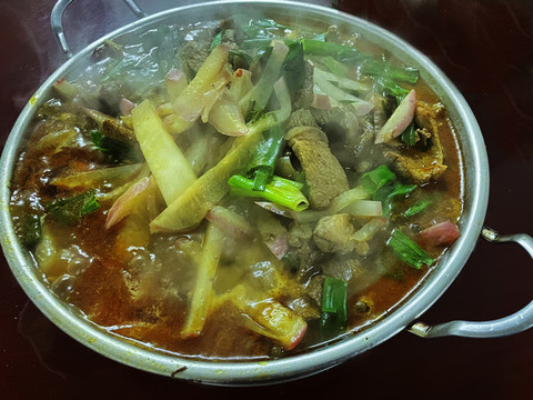 牛肉蘿卜火鍋