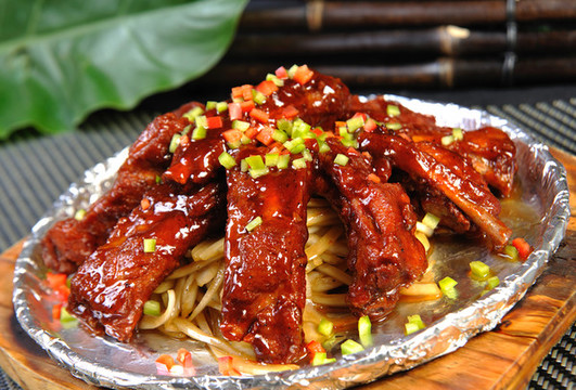 鐵板黑椒大排