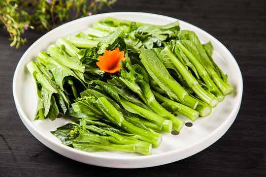 清蒸有機(jī)菜心