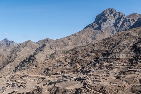 江達(dá)山區(qū)
