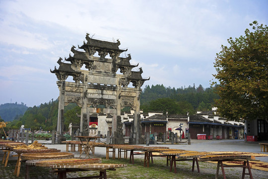 安徽西遞古村景區(qū)恩榮牌坊