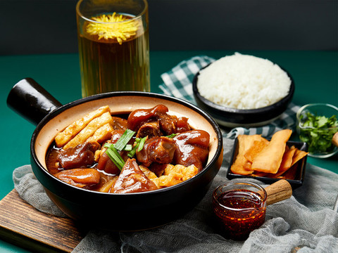 豬腳飯?zhí)撞? style=