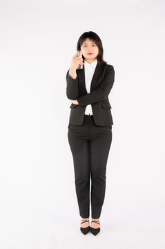 商務(wù)女性站立擺拍