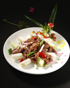 京蔥爆牛肉