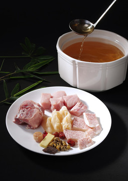 響螺燉花膠