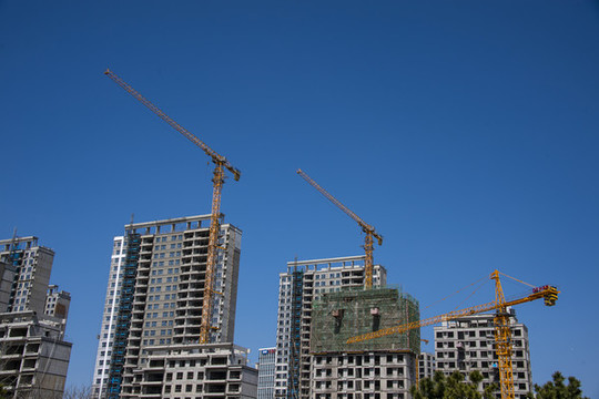 房地產(chǎn)開發(fā)建筑塔吊