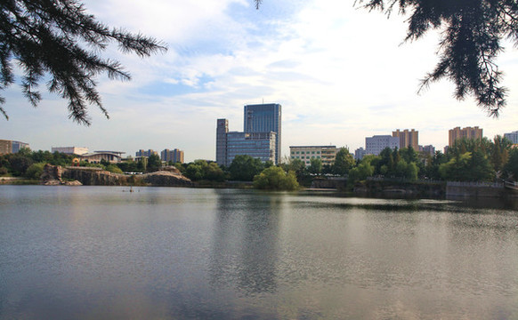 山東日照碧霞湖公園風光