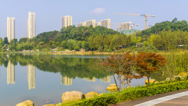 尖山湖秋景
