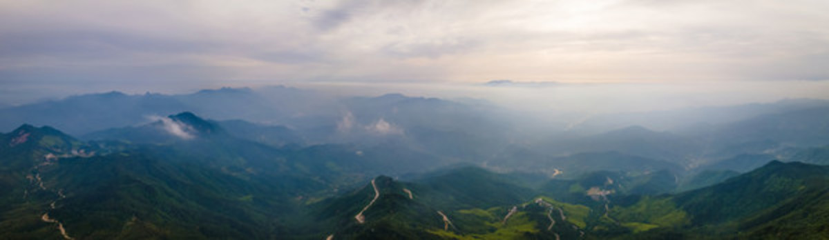 湖北黃岡羅田大別山薄刀鋒風(fēng)景區(qū)