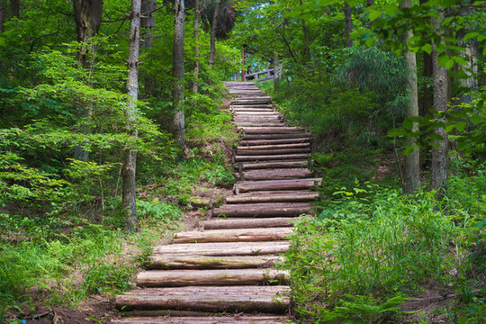 湖北黃岡羅田大別山薄刀鋒風景區(qū)