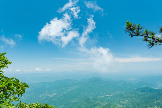 湖北黃岡羅田大別山薄刀鋒風(fēng)景區(qū)