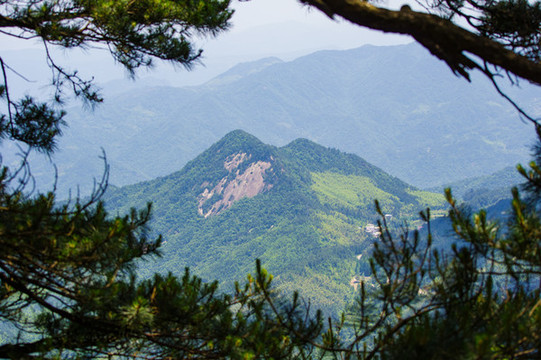 湖北黃岡羅田大別山薄刀鋒風(fēng)景區(qū)