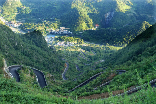山路十八彎