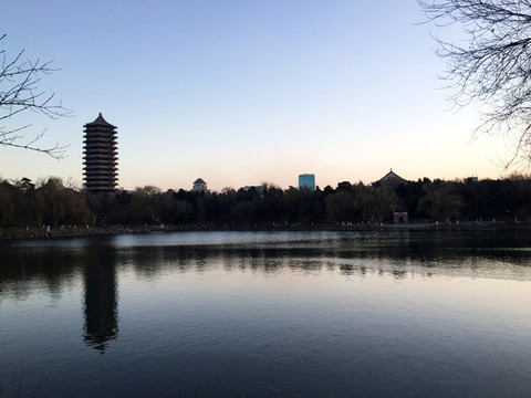 實拍北京大學博雅塔