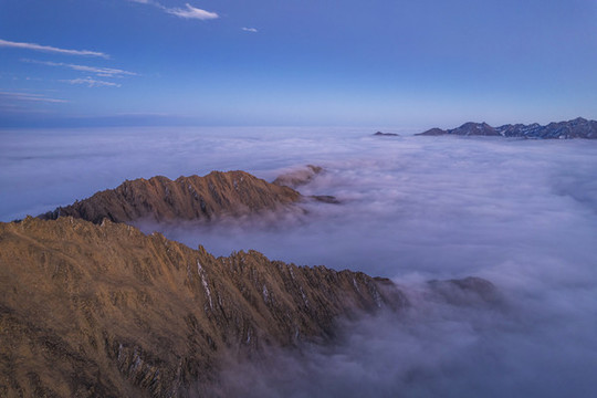 航拍高山云海云霧日出風(fēng)光