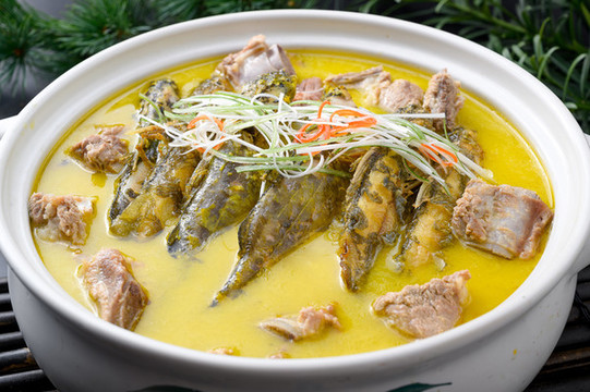 黃骨魚排骨湯