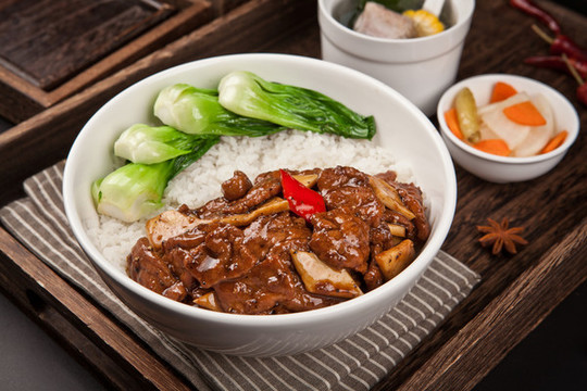 黑椒牛柳飯