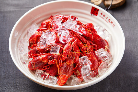 清蒸白灼冰鎮(zhèn)龍蝦