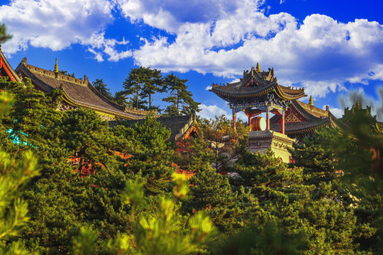 山西太原棲霞峰禪寺風(fēng)光