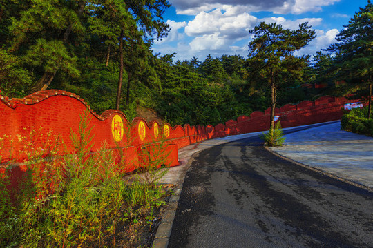山西太原棲霞峰禪寺風光