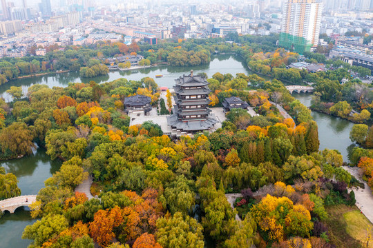 航拍濟(jì)南大明湖秋色