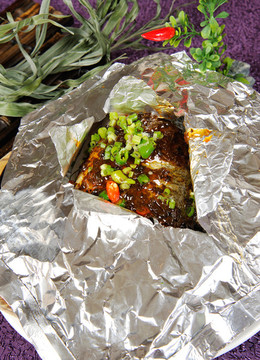 錫紙燒汁鱸魚