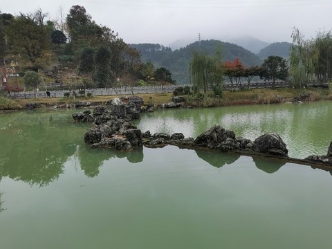 假山