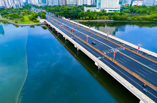 南寧市南湖大橋