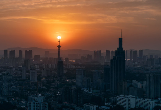 夕陽下的南京城