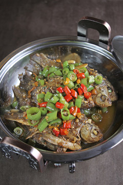 黃燜土鯽魚