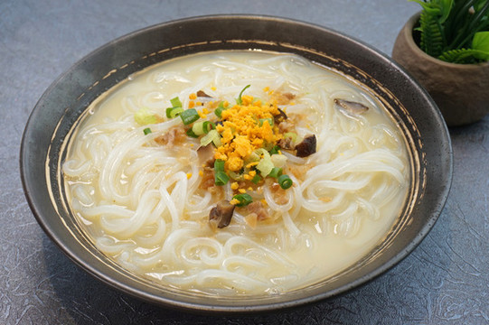 西關(guān)濃湯米線