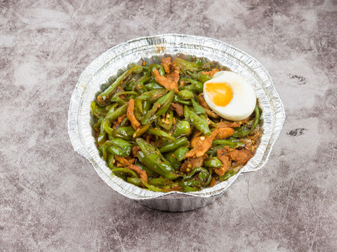 辣椒炒肉煲仔飯外賣(mài)便當(dāng)