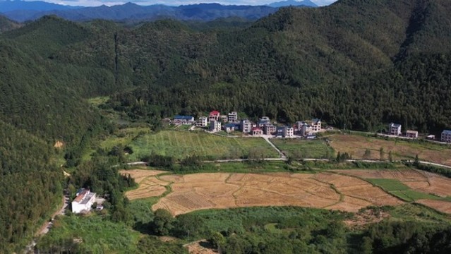 航拍江西永新九隴山